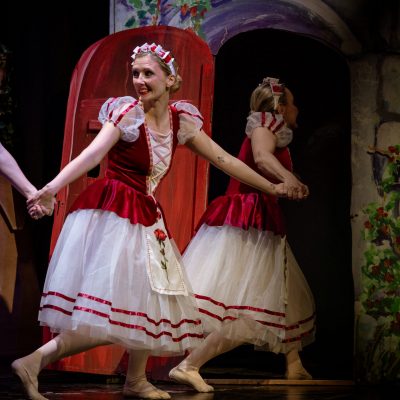 ONSTAGE1_DSC00346
