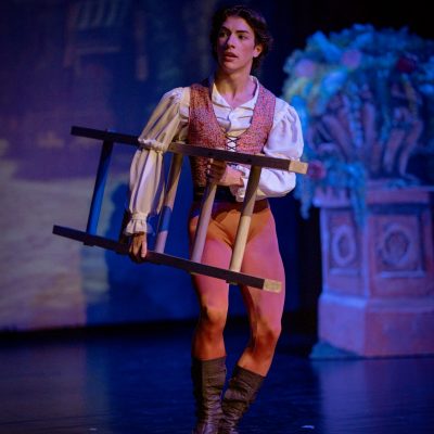 ONSTAGE1_DSC00375